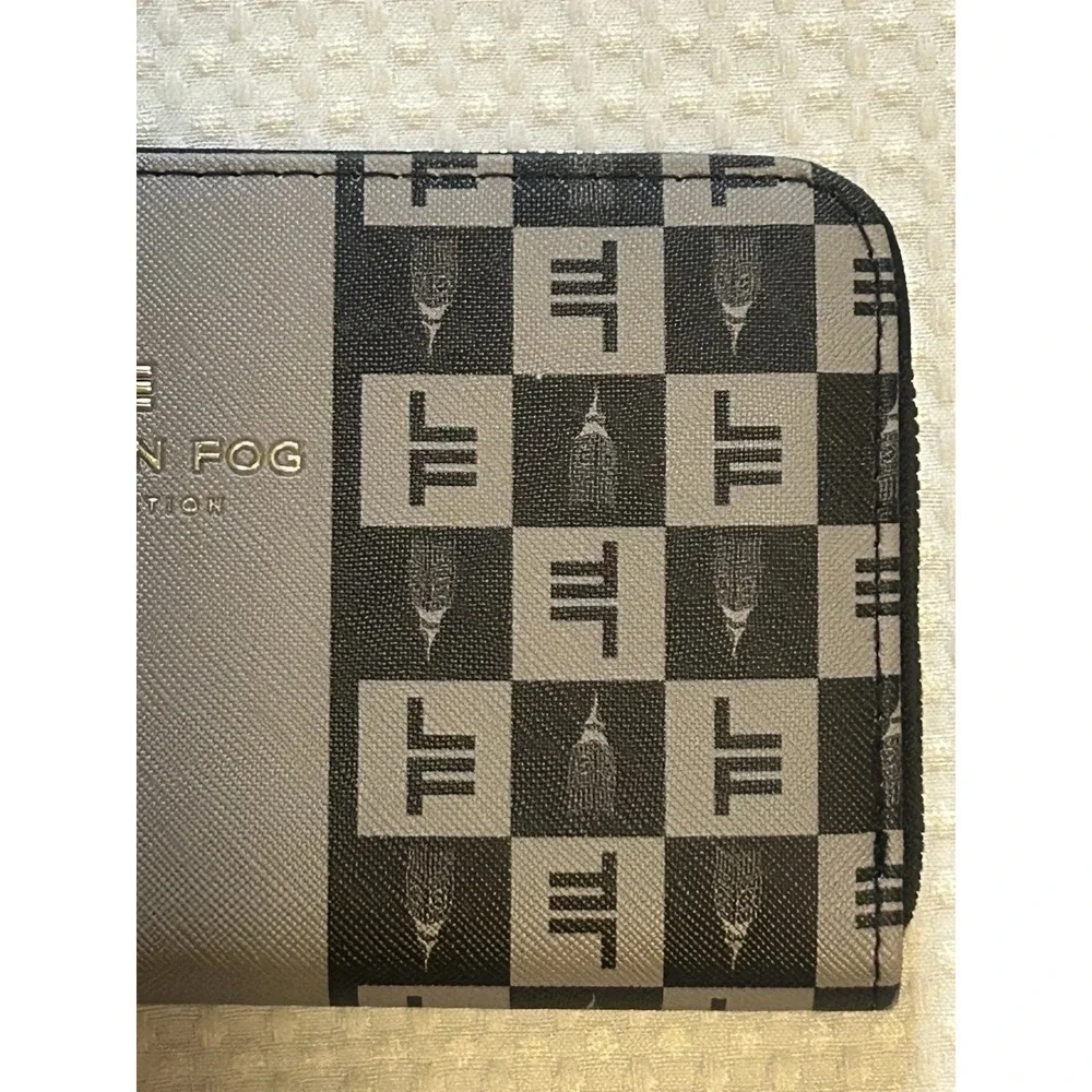 London Fog - NEW - Adalia Signature Zip Around Womens Wallet Wristlet Black